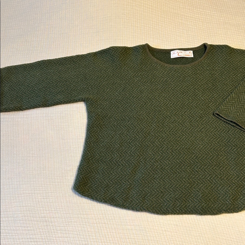 Debra C Women’s Cashmere Sweater
